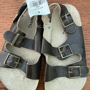 Old Navy NWT Sandals size kids 8